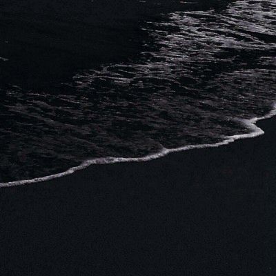 黑龙江大哥在北戴河海边顶着大浪救了4名溺水的俄罗斯少年